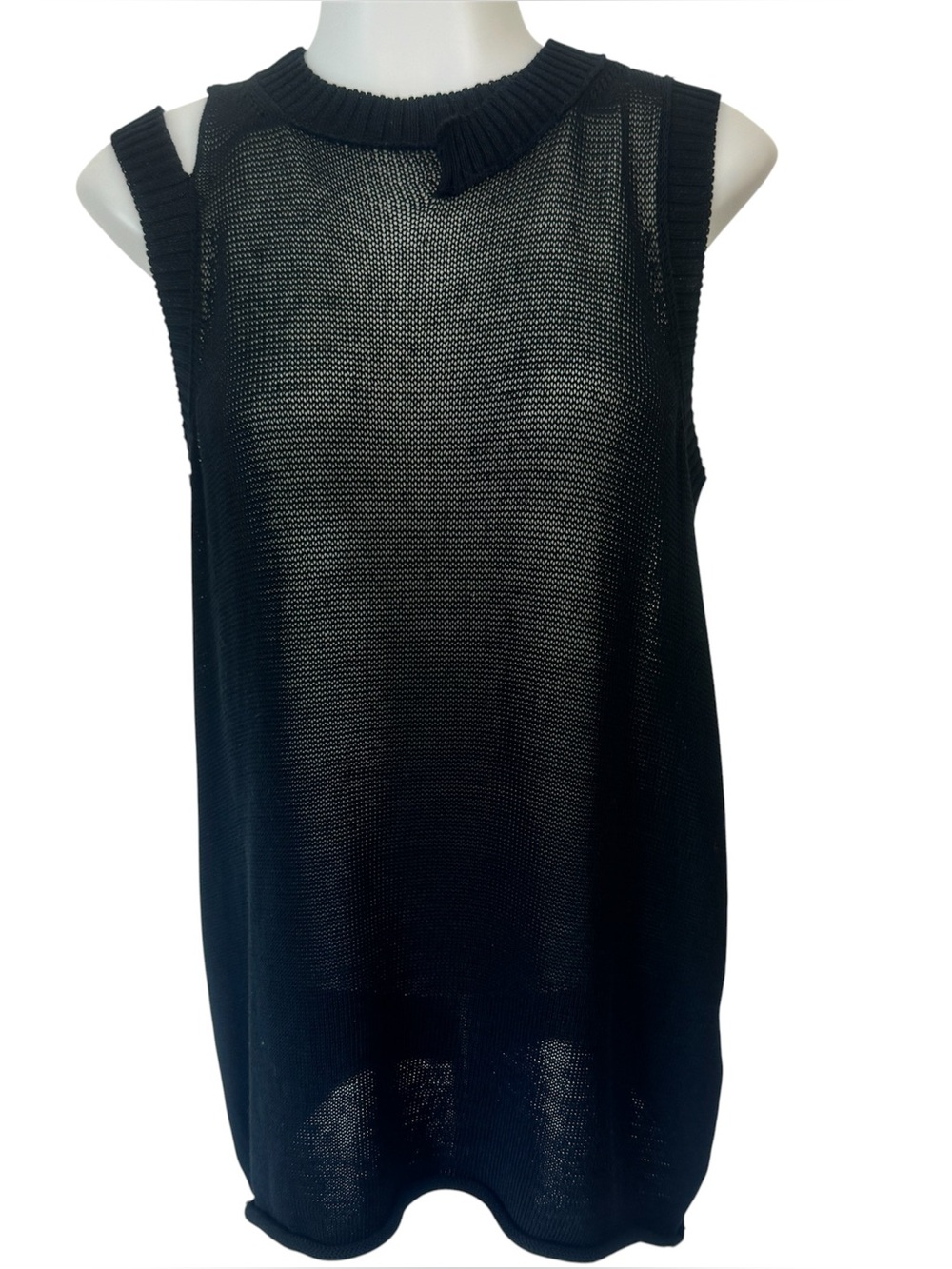 Isabel Benenato Sleeveless Knit Black Sweater NWT